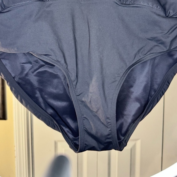 Lands' End Black Pleated A-Line Mini Bikini Skirt - Picture 3 of 4